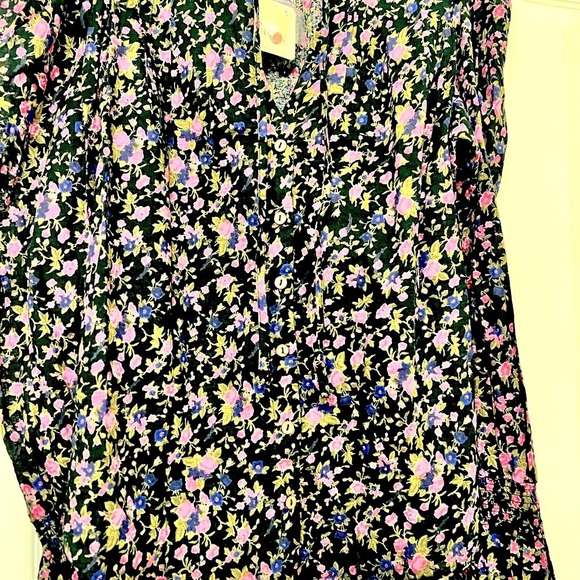 Free People Top NWT Long Sleeve Boho Floral Tie Neck Shirring Button Front GORG! - Picture 6 of 13
